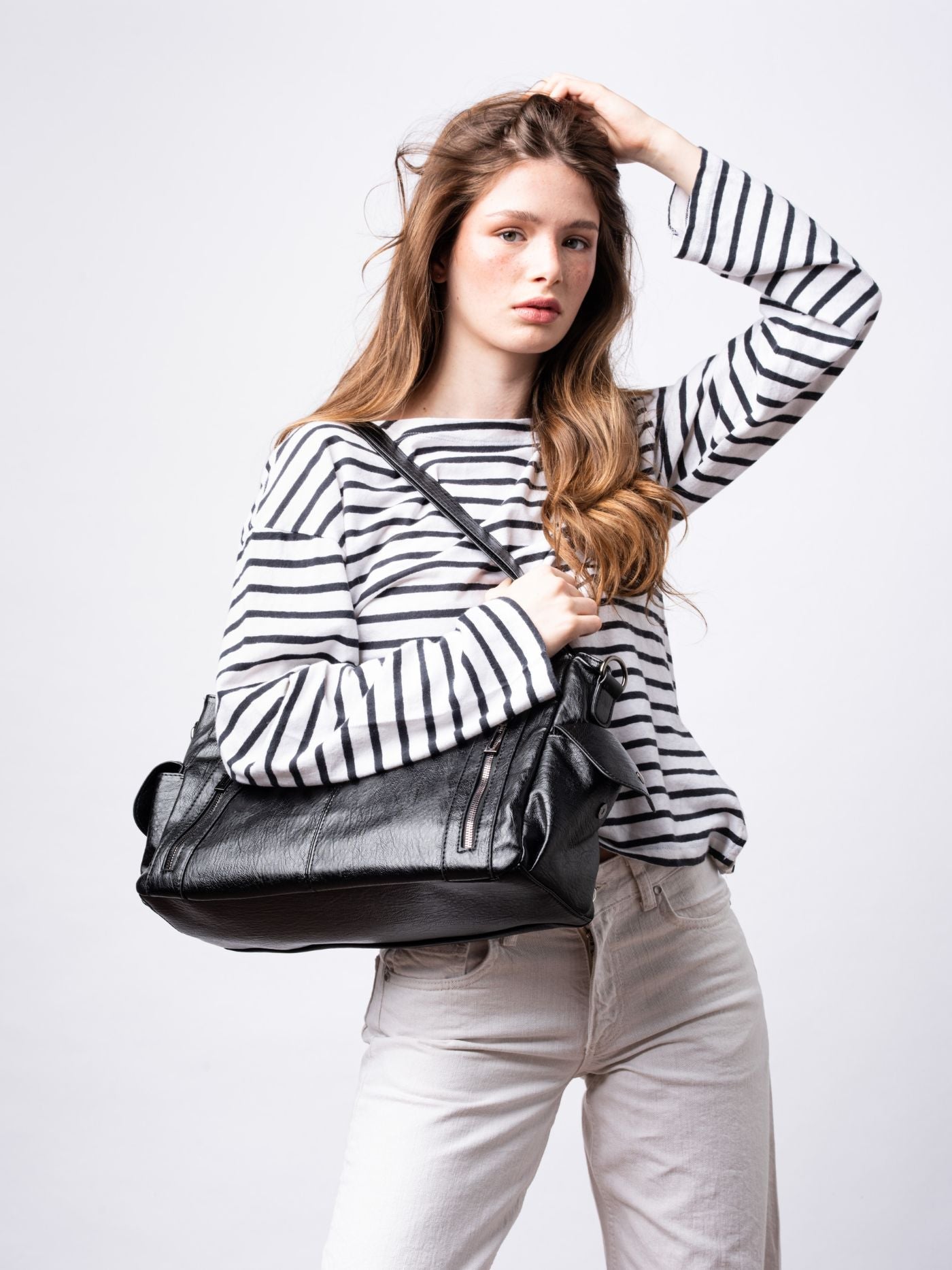 Stylish Tote Bag - Ample Storage & Quick Access for Daily Use 3